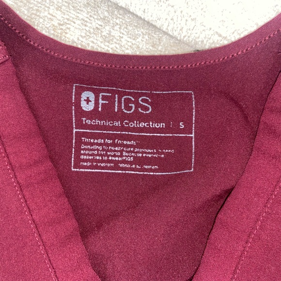 FIGS Scrub Top - Picture 2 of 2